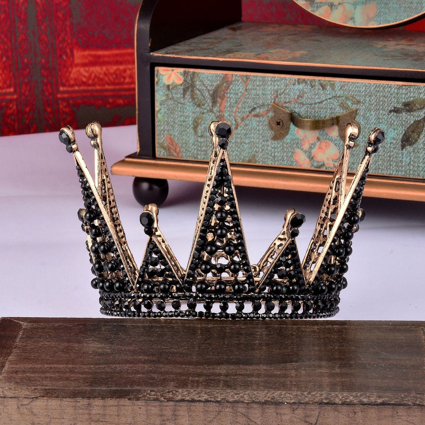 The Black Queen Mini Crown